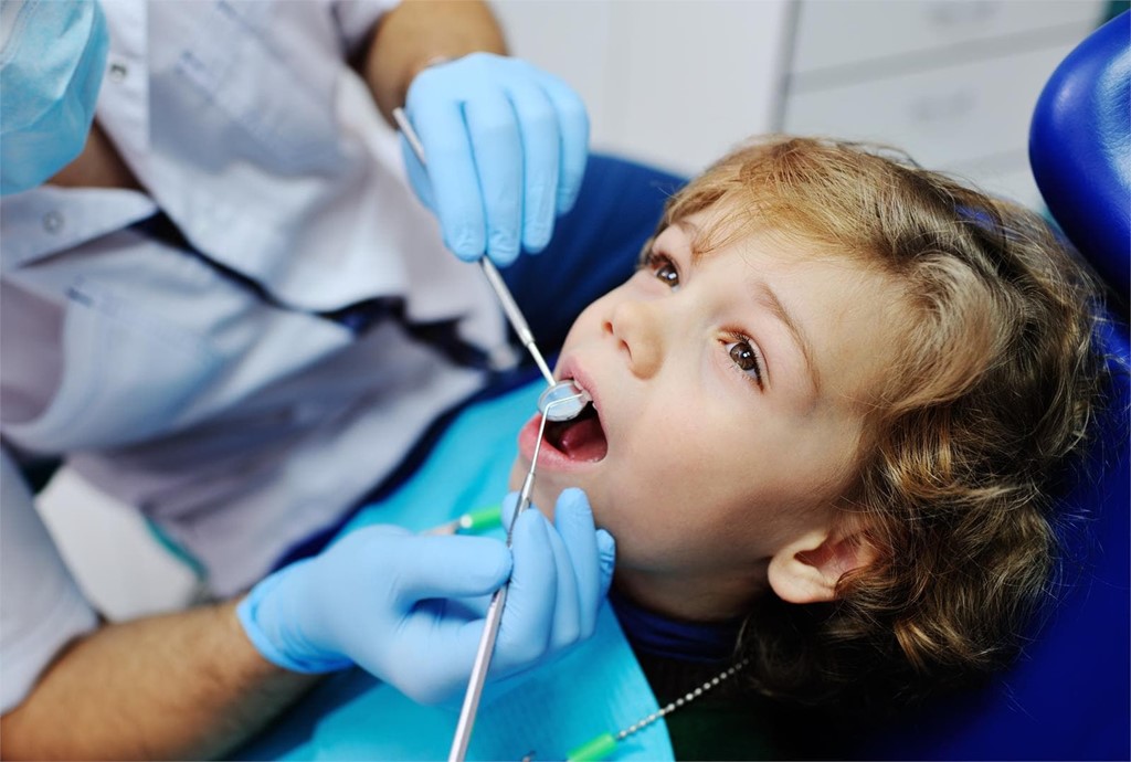 ¿Cómo hacer que los niños pierdan el miedo al dentista?