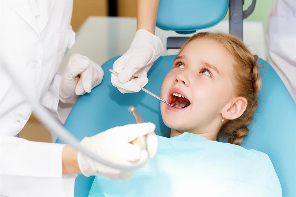 ¿Por qué es importante cuidar la dentadura desde una edad temprana?